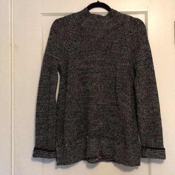 GAP Mock Neck Sweater - Picture 2 of 5